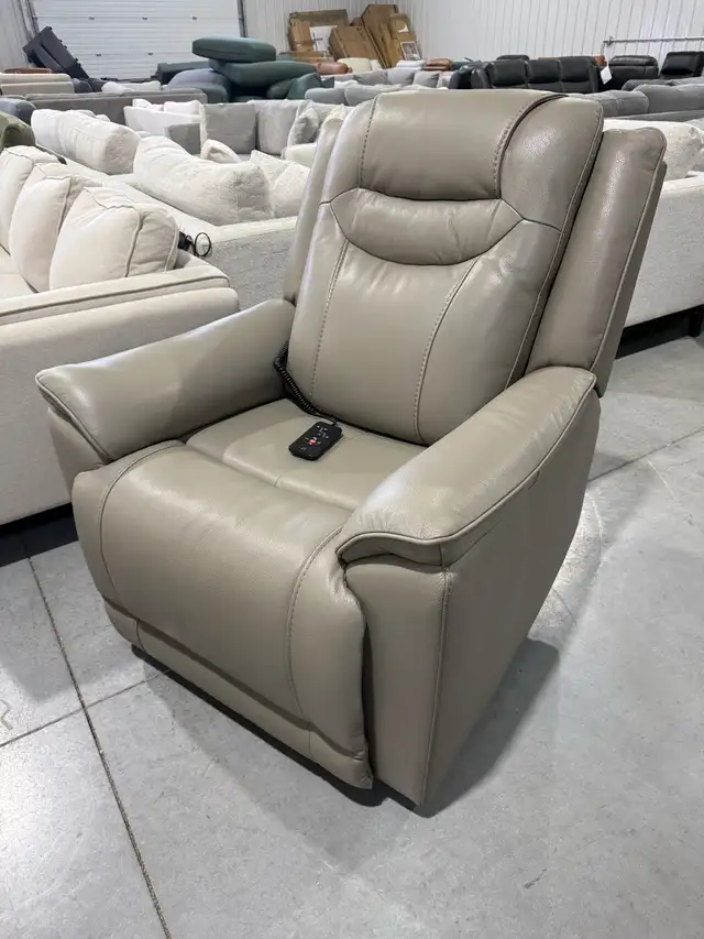 Leather power recliner with heat and massage - Photo 2