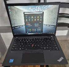 Lenovo-ThinkPad-T14 17 12th 32GB 1TB 14' HD Win 11 Pro