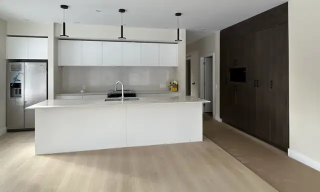 PET FRIENDLY. 2 bdrm den. in-house garage. Shiraz 50  community - Photo 10