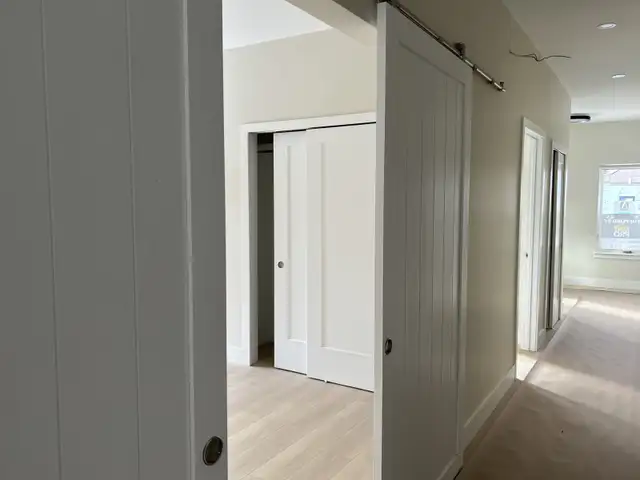 PET FRIENDLY. 2 bdrm den. in-house garage. Shiraz 50  community - Photo 12