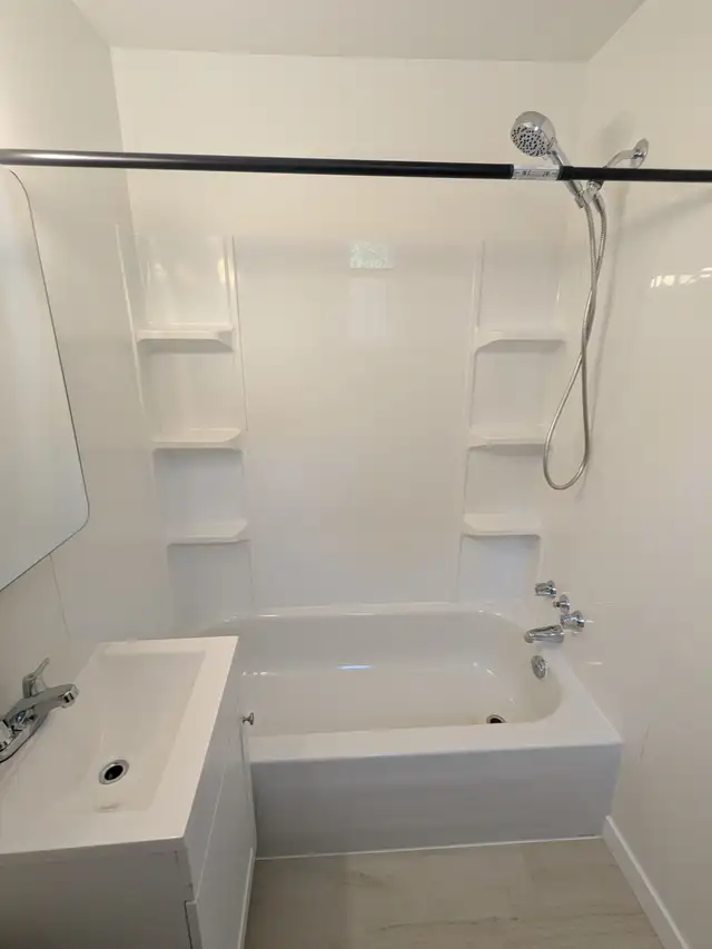 71.5 Mecklenburg - 2BR Uptown, Parking, New Renovation, W/D - Photo 11