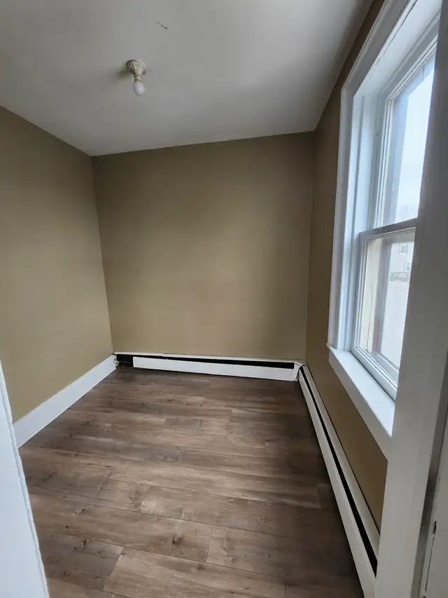 155 Ludlow St. - Freshly Updated 3BR West - Photo 5