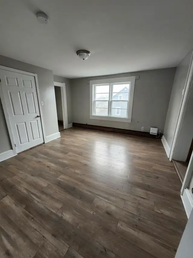 155 Ludlow St. - Freshly Updated 3BR West - Photo 8