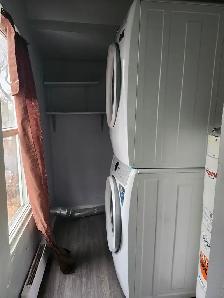 228 Watson - 2BR Den, Bottom Floor Duplex, West, Backyard, W/D - Photo 8