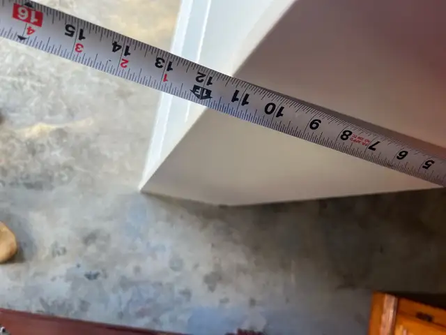 Free delivery used White 6-Shelf Bookshelf - Photo 8