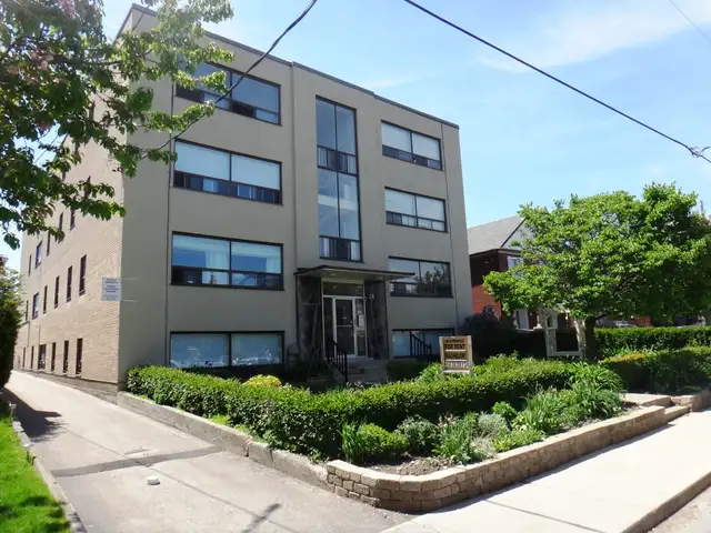 1 Bed Apartment for Rent in Toronto - Photo 8