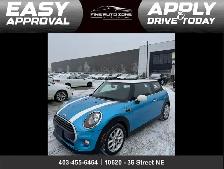 2016 MINI Cooper Hardtop Base : No Reported Accidents, Low Milea