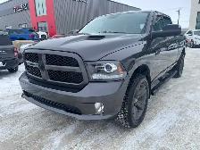 2015 Dodge Ram 1500 Sport 5.7L HEMI V8  8-Speed  4x4 crewcab - Photo 2