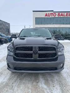 2015 Dodge Ram 1500 Sport 5.7L HEMI V8  8-Speed  4x4 crewcab - Photo 3