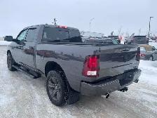 2015 Dodge Ram 1500 Sport 5.7L HEMI V8  8-Speed  4x4 crewcab - Photo 6