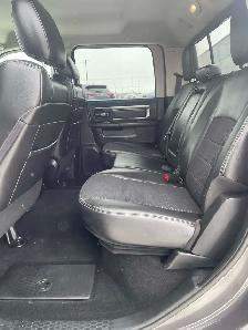 2015 Dodge Ram 1500 Sport 5.7L HEMI V8  8-Speed  4x4 crewcab - Photo 9