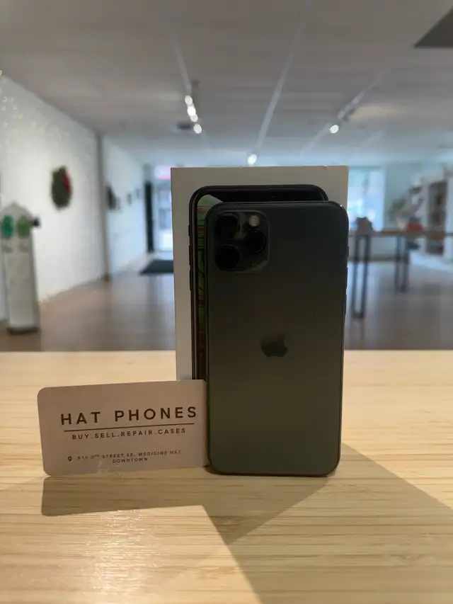 iPhone 11 Pro (Like-New) - HAT PHONES