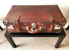 Vintage cowhide suitcase - Photo 3