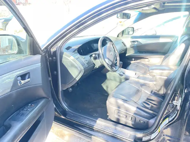 2005 Toyota Avalon for sale as is - Photo 4