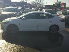 2017 Hyundai Elantra GL - Photo 4