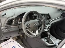 2020 Hyundai Elantra Essential IVT - Photo 5