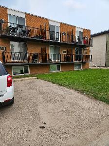 One bedroom apartment 3038 Arlington Avenue