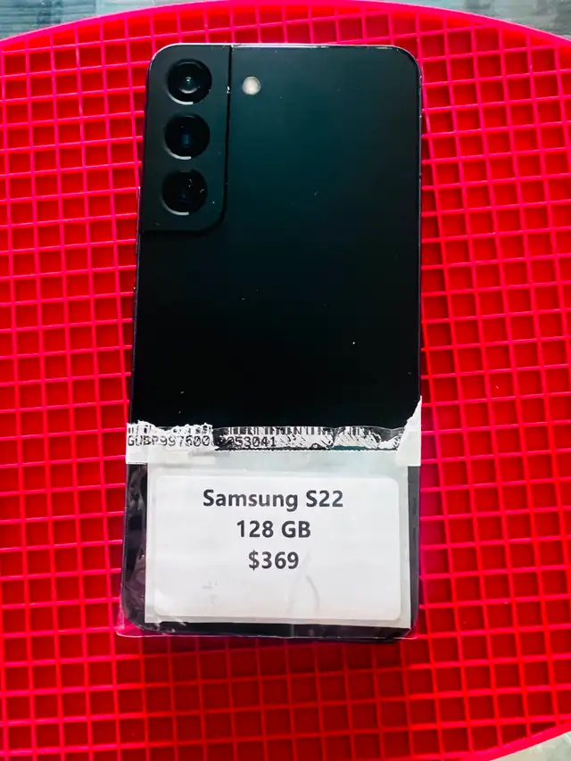 Samsung S22 – 128GB (Certified Pre-Owned)