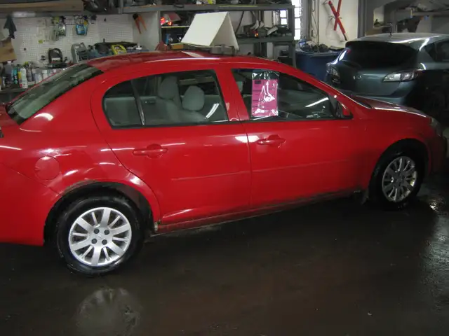 2010 Chevrolet Cobalt LS PETIT BUDGET !! - Photo 4