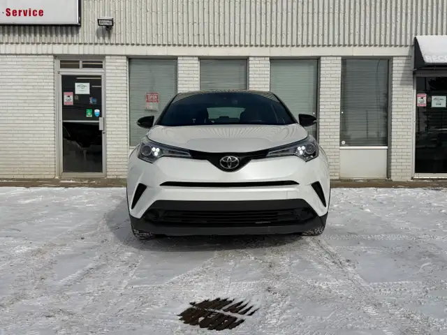 2019 Toyota C-HR| Front Wheel Drive |Low Mileage|Very Reliable| - Photo 2