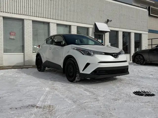 2019 Toyota C-HR| Front Wheel Drive |Low Mileage|Very Reliable| - Photo 3