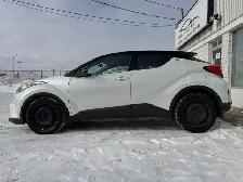 2019 Toyota C-HR| Front Wheel Drive |Low Mileage|Very Reliable| - Photo 5