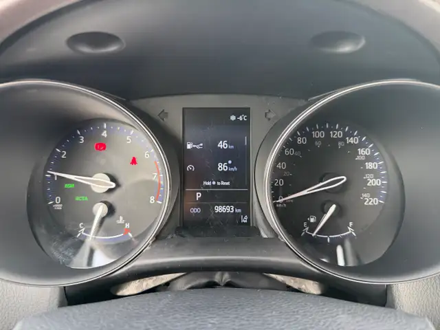 2019 Toyota C-HR| Front Wheel Drive |Low Mileage|Very Reliable| - Photo 15