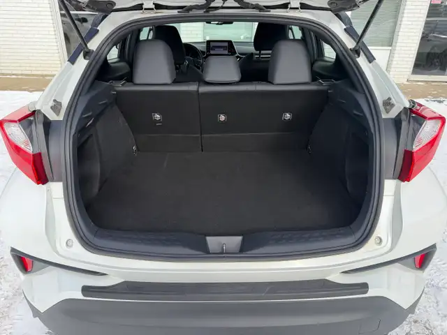 2019 Toyota C-HR| Front Wheel Drive |Low Mileage|Very Reliable| - Photo 24