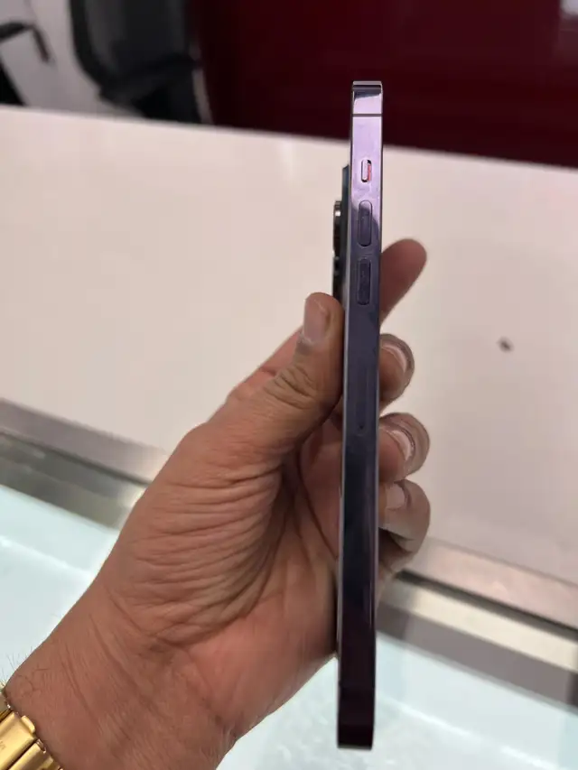 Unlocked Preowned iPhone14 Pro Max 128GB only for $899 - Photo 4