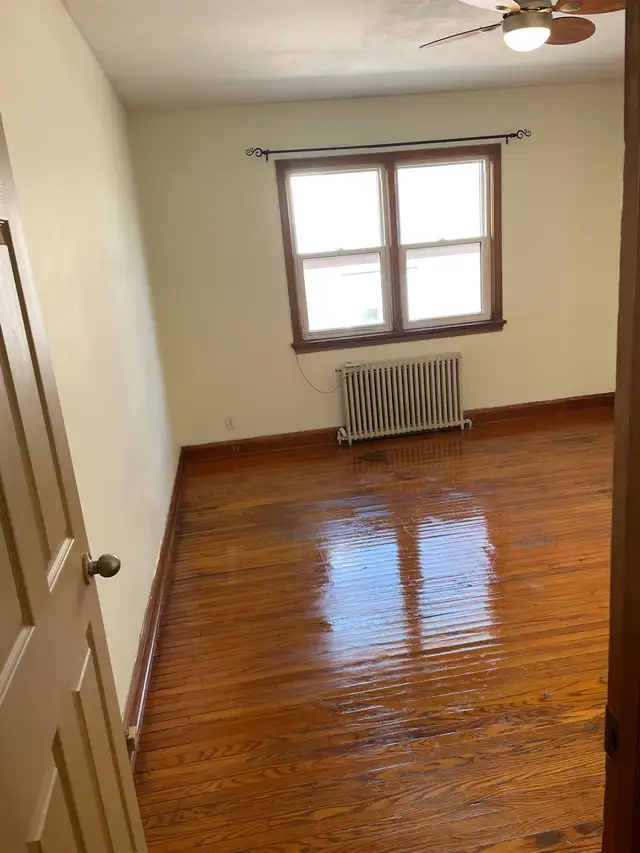 2 Bedroom Apartment - Clean, Quiet, Large - Photo 7