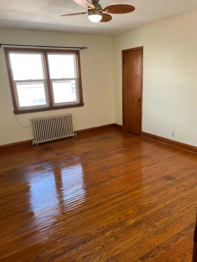 2 Bedroom Apartment - Clean, Quiet, Large - Photo 8