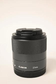Canon EF-M 32mm f1.4 STM Camera Lens USED working good condition