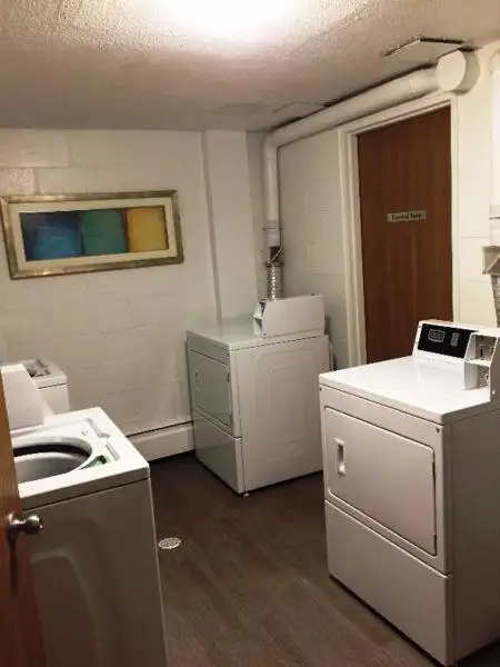 Non-Smoking 1-Bedroom Available in Woodstock - Photo 8