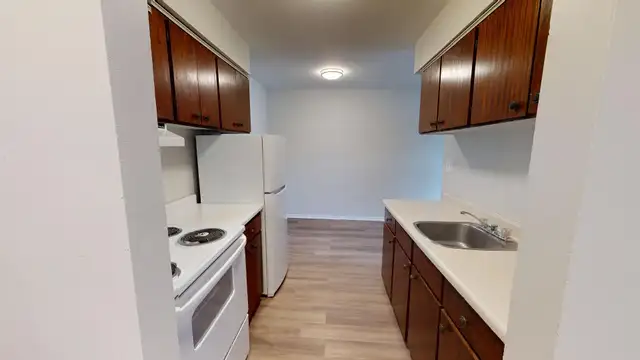 Beautiful ONE BEDROOM Suite in a Convenient Location! - Photo 4