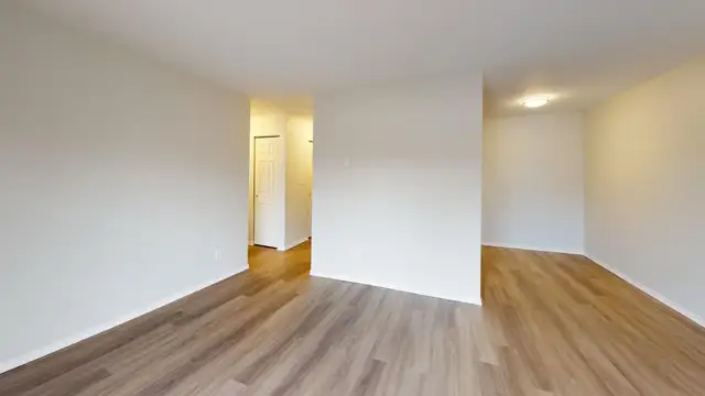 Beautiful ONE BEDROOM Suite in a Convenient Location! - Photo 5