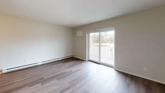 Beautiful ONE BEDROOM Suite in a Convenient Location! - Photo 7