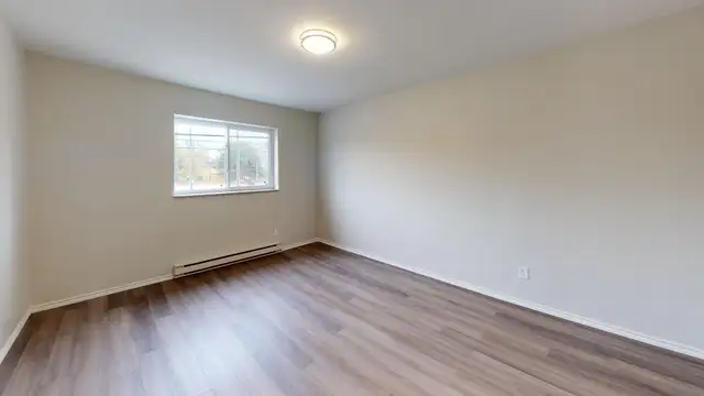 Beautiful ONE BEDROOM Suite in a Convenient Location! - Photo 9