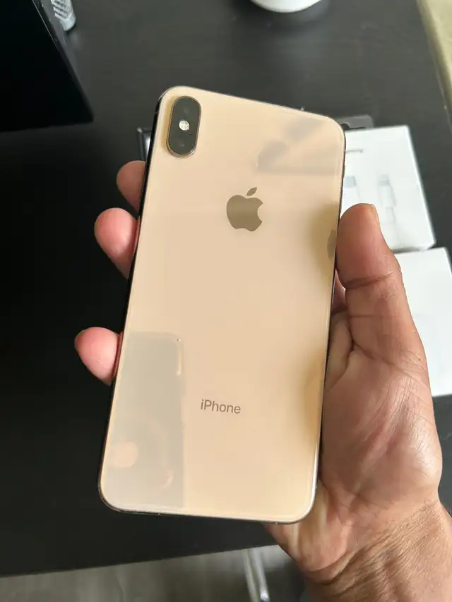 iPhone XS MAX 256GB Unlocked - Mint Condition! - Photo 3