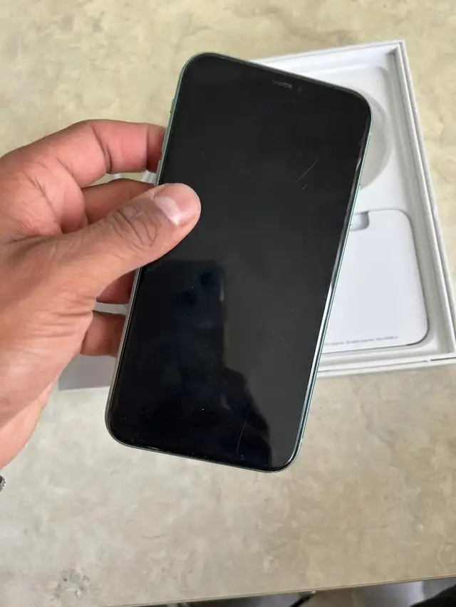 iPhone 11 256GB Unlocked - Excellent Condition! - Photo 5