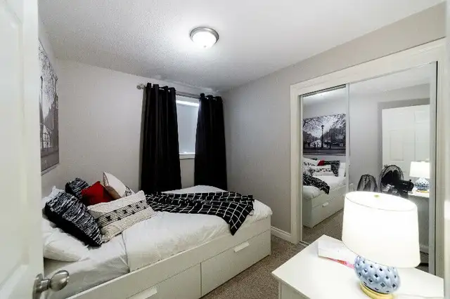 McKinnon Pointe Furnished (Short Term Rentals in Edmonton) - Photo 5