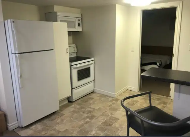 1 bedroom apartment- all inclusive - across from beach and parks - Photo 3