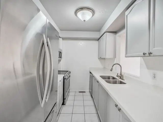 Rooms for Rent – Oakville (Near Sheridan College & Oakville H - Photo 6