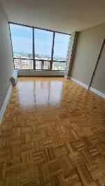 We're looking for Roommates for our 2 BedRoom Apt near York Uni.