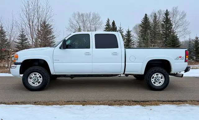2004 GMC SIERRA 2500HD SLT 4x4 LB7 Diesel Lots of Extras! - Photo 4