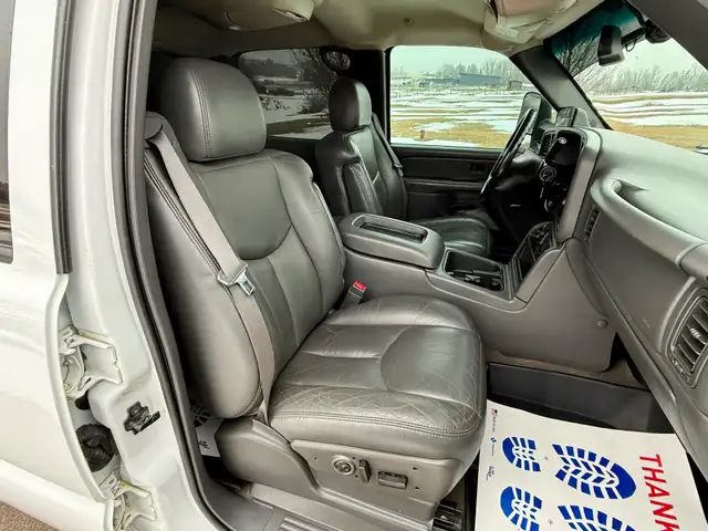 2004 GMC SIERRA 2500HD SLT 4x4 LB7 Diesel Lots of Extras! - Photo 13