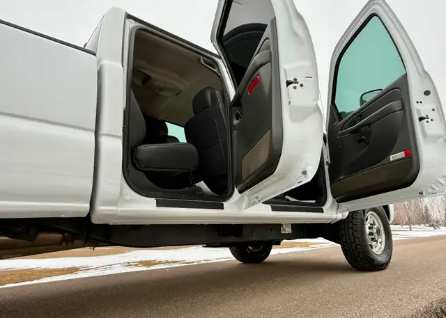 2004 GMC SIERRA 2500HD SLT 4x4 LB7 Diesel Lots of Extras! - Photo 16