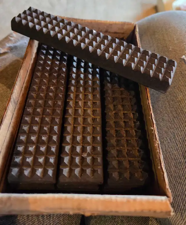 B J Hughes Tong Dies - Photo 2