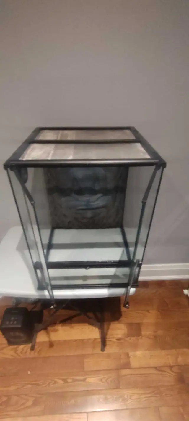 Exo-Terra Enclosure 18x18x24 - Photo 4