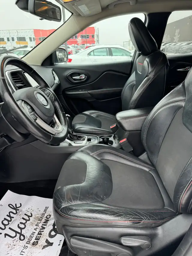 2017 Jeep Cherokee Trailhawk 4WD : Heated Seats, Backup Camera - Photo 8