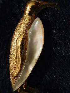 Pinguin Mother of Pearl Belly pin antique brooch